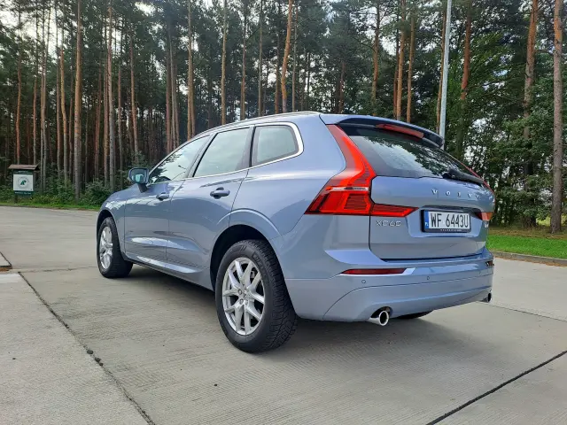 VOLVO Xc 60 Momentum Pro AWD