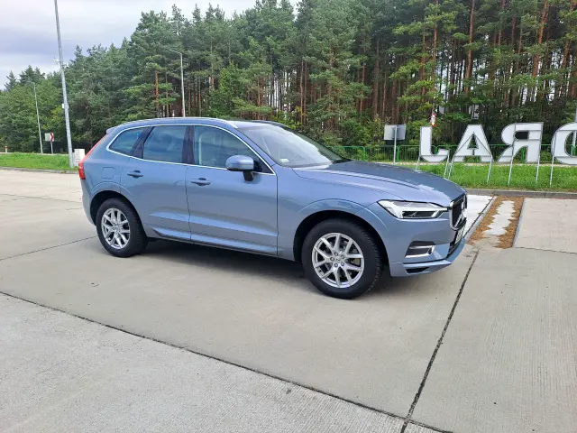 VOLVO Xc 60 Momentum Pro AWD