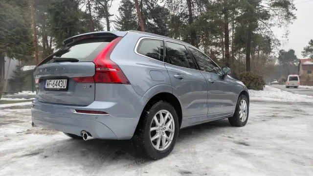 VOLVO Xc 60 Momentum Pro AWD