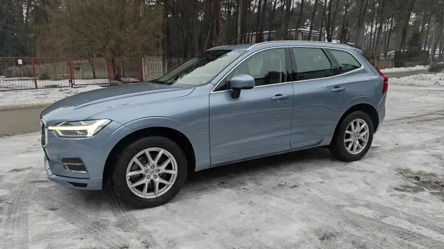 VOLVO Xc 60 Momentum Pro AWD