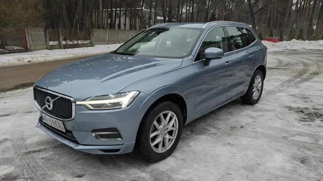 VOLVO Xc 60 Momentum Pro AWD