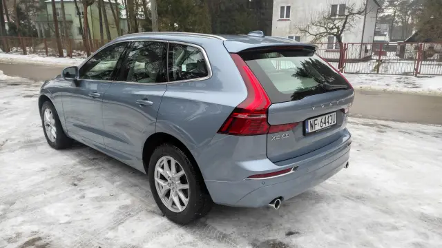 VOLVO Xc 60 Momentum Pro AWD