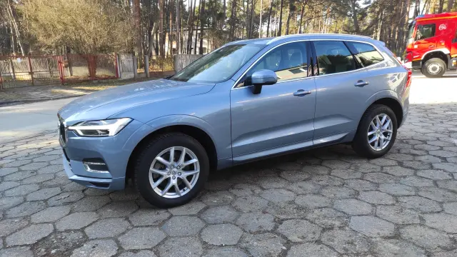 VOLVO Xc 60 Momentum Pro AWD