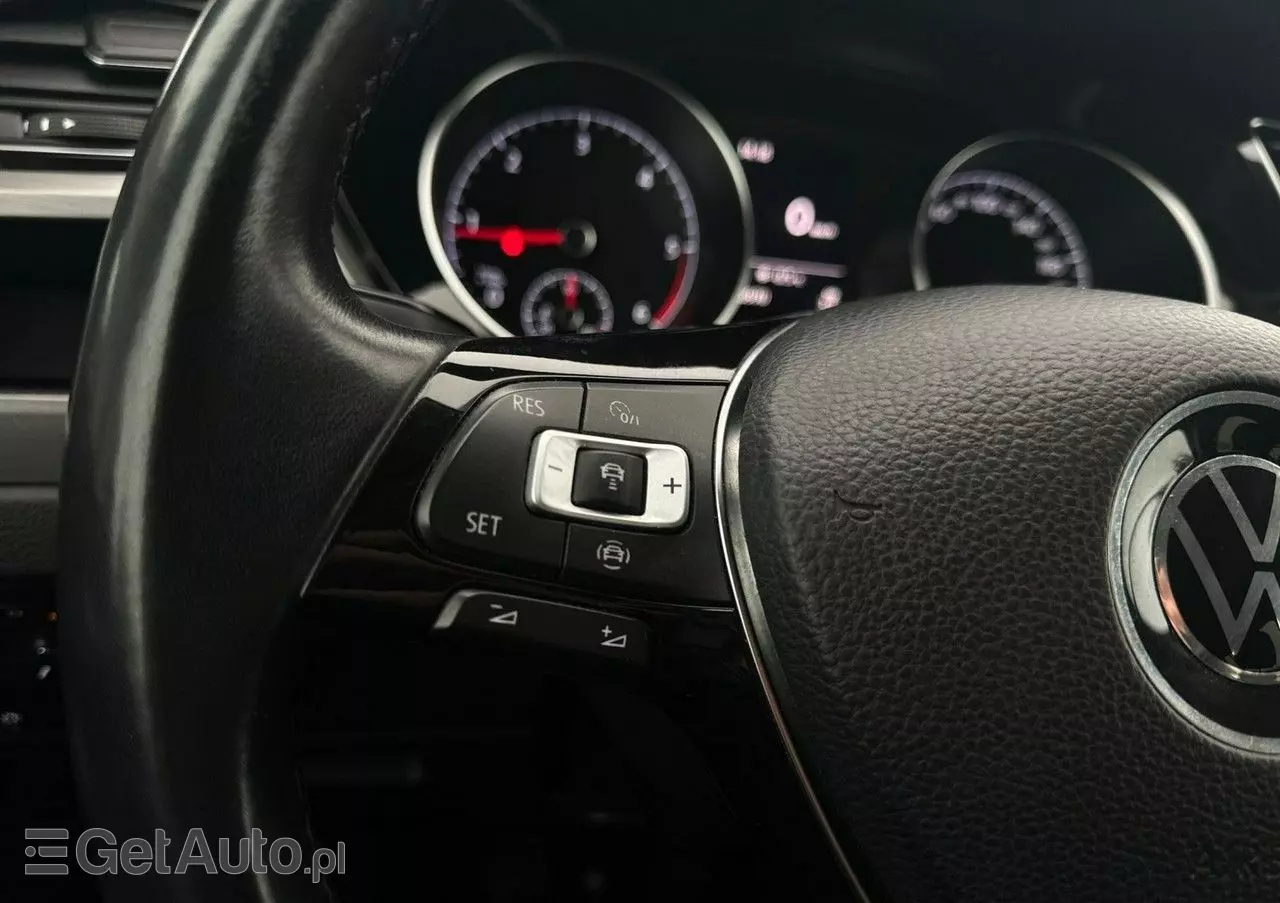 VOLKSWAGEN Touran 2.0 TDI BMT SCR Comfortline