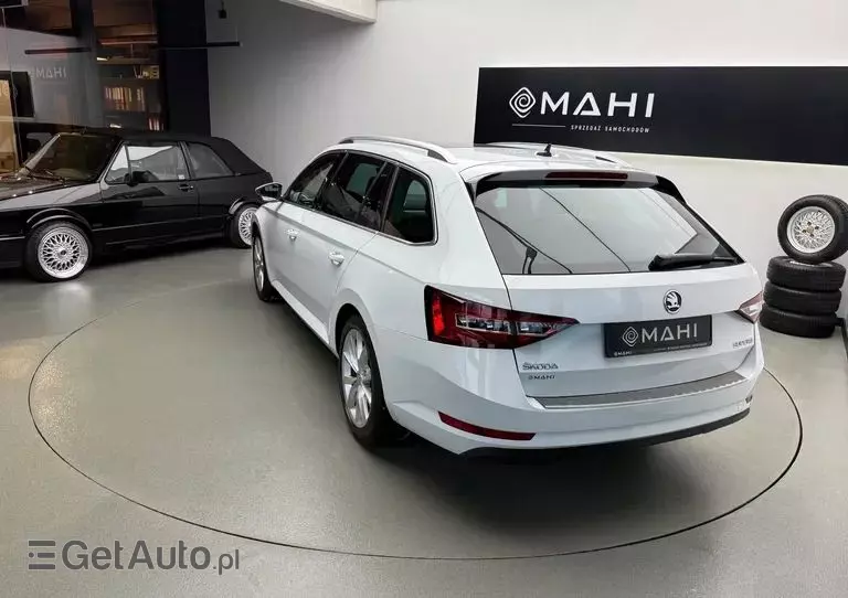 SKODA Superb 1.6 TDI Style