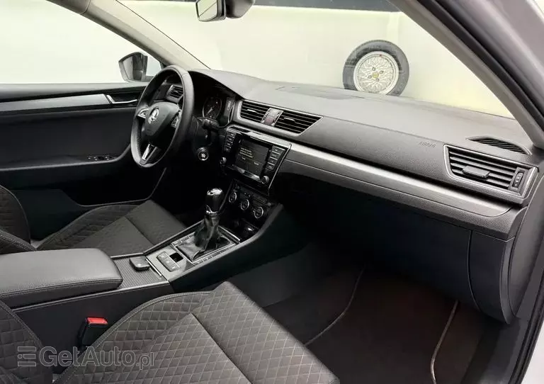 SKODA Superb 1.6 TDI Style