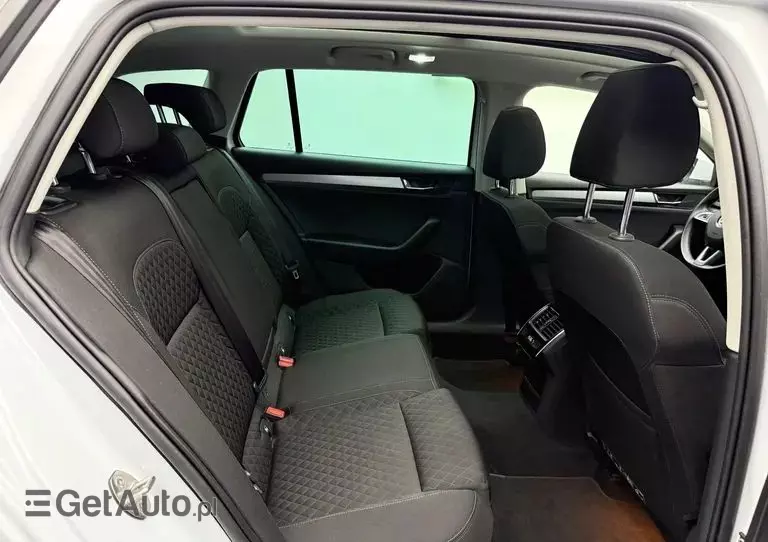 SKODA Superb 1.6 TDI Style