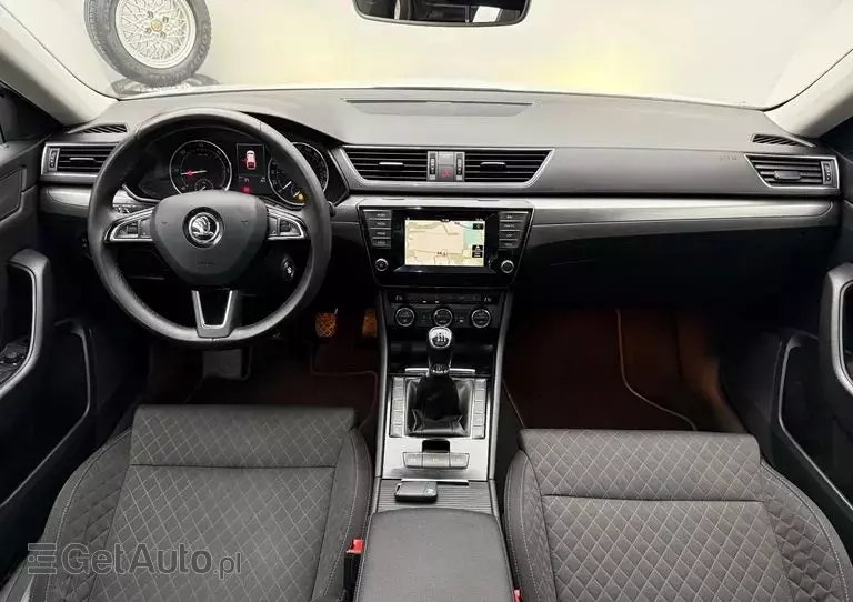 SKODA Superb 1.6 TDI Style