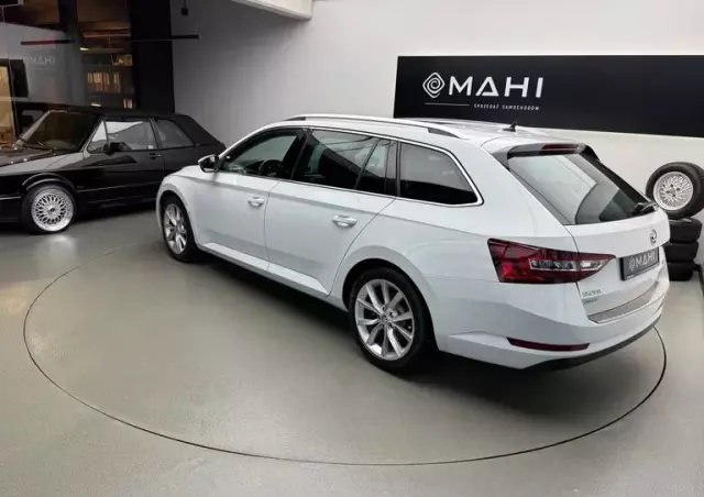SKODA Superb 1.6 TDI Style