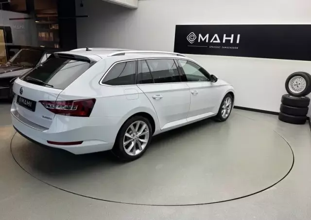 SKODA Superb 1.6 TDI Style