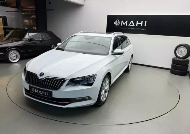 SKODA Superb 1.6 TDI Style