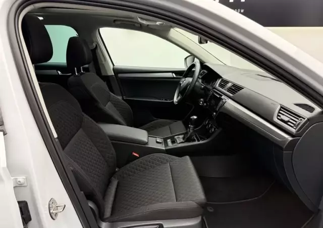 SKODA Superb 1.6 TDI Style