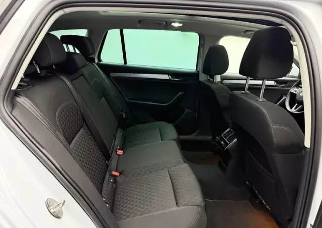 SKODA Superb 1.6 TDI Style