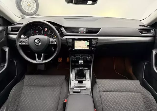 SKODA Superb 1.6 TDI Style