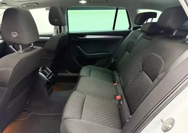 SKODA Superb 1.6 TDI Style