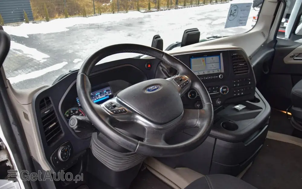 FORD F-MAX 500 / RETARDER / KLIMATYZACJA POSTOJOWA / ACC / NAWIGACJA / KLIMA / LEDY / 2 ZBIORNIKI / FULL SPILERY / 2023 / NISKI PRZEBIEG / FULL OPCJA / GWARANCJA PRODUCENTA / SERWISOWANY / SPROWADZONY 