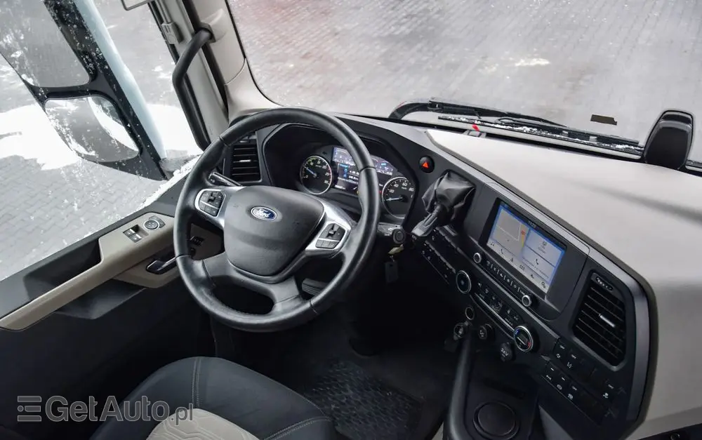 FORD F-MAX 500 / RETARDER / KLIMATYZACJA POSTOJOWA / ACC / NAWIGACJA / KLIMA / LEDY / 2 ZBIORNIKI / FULL SPILERY / 2023 / NISKI PRZEBIEG / FULL OPCJA / GWARANCJA PRODUCENTA / SERWISOWANY / SPROWADZONY 