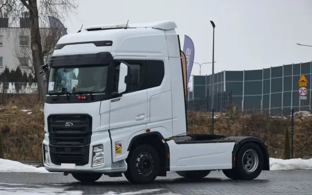 FORD F-MAX 500 / RETARDER / KLIMATYZACJA POSTOJOWA / ACC / NAWIGACJA / KLIMA / LEDY / 2 ZBIORNIKI / FULL SPILERY / 2023 / NISKI PRZEBIEG / FULL OPCJA / GWARANCJA PRODUCENTA / SERWISOWANY / SPROWADZONY 