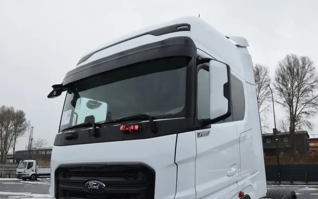 FORD F-MAX 500 / RETARDER / KLIMATYZACJA POSTOJOWA / ACC / NAWIGACJA / KLIMA / LEDY / 2 ZBIORNIKI / FULL SPILERY / 2023 / NISKI PRZEBIEG / FULL OPCJA / GWARANCJA PRODUCENTA / SERWISOWANY / SPROWADZONY 