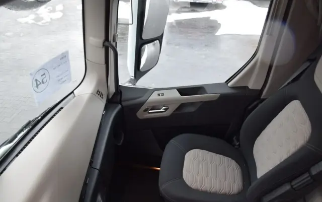 FORD F-MAX 500 / RETARDER / KLIMATYZACJA POSTOJOWA / ACC / NAWIGACJA / KLIMA / LEDY / 2 ZBIORNIKI / FULL SPILERY / 2023 / NISKI PRZEBIEG / FULL OPCJA / GWARANCJA PRODUCENTA / SERWISOWANY / SPROWADZONY 