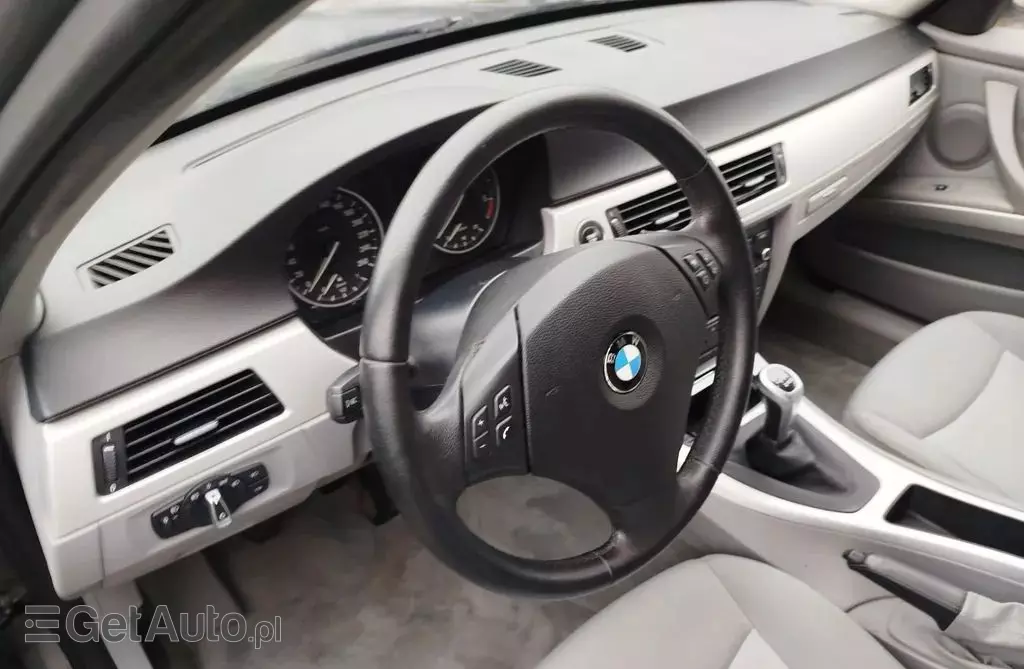 BMW Seria 3 316d (115 KM)