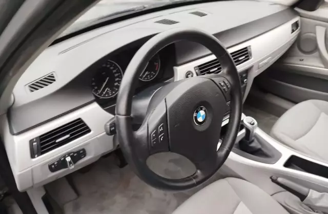 BMW Seria 3 316d (115 KM)