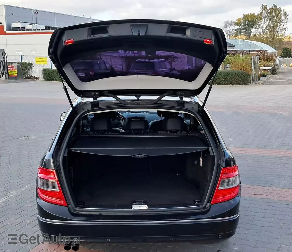 MERCEDES-BENZ Klasa C 180 T BlueEFFICIENCY 7G-TRONIC Elegance