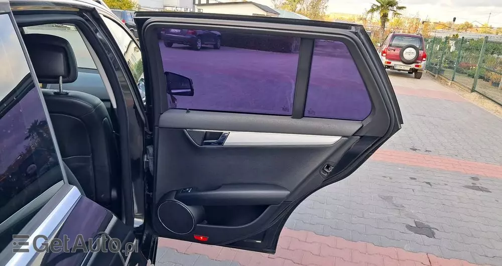 MERCEDES-BENZ Klasa C 180 T BlueEFFICIENCY 7G-TRONIC Elegance