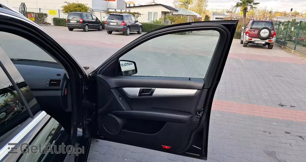 MERCEDES-BENZ Klasa C 180 T BlueEFFICIENCY 7G-TRONIC Elegance