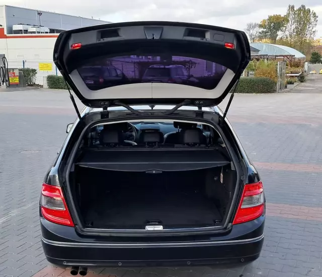 MERCEDES-BENZ Klasa C 180 T BlueEFFICIENCY 7G-TRONIC Elegance