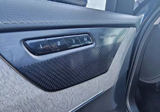 VOLVO XC 90 T8 AWD Plug-In Hybrid Ultimate Bright 7os