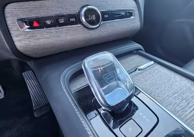 VOLVO XC 90 T8 AWD Plug-In Hybrid Ultimate Bright 7os