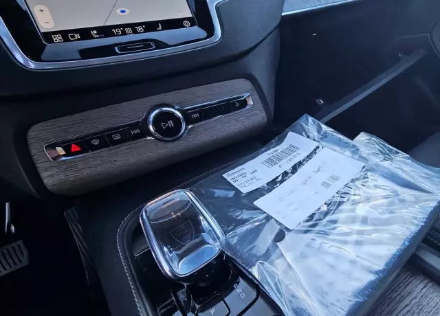 VOLVO XC 90 T8 AWD Plug-In Hybrid Ultimate Bright 7os