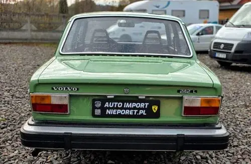 VOLVO 242l 