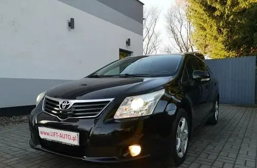 TOYOTA Avensis 