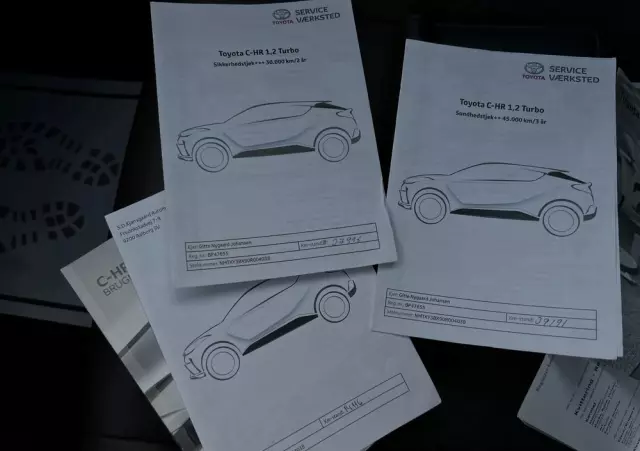 TOYOTA C-HR 1.2 T Premium