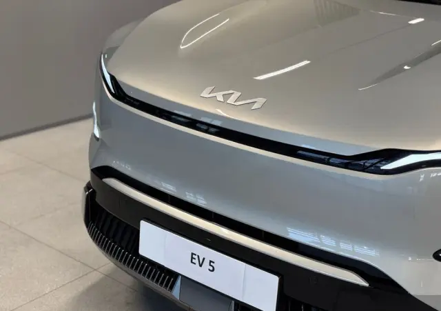 KIA EV5 