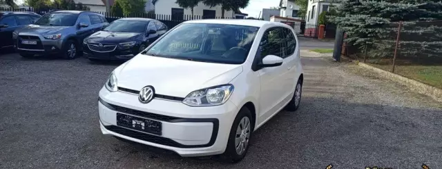 VOLKSWAGEN Up! 
