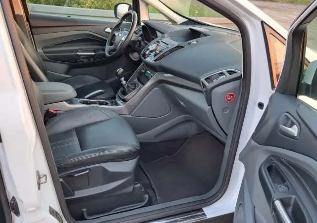 FORD Grand C-MAX 2.0 TDCi Titanium