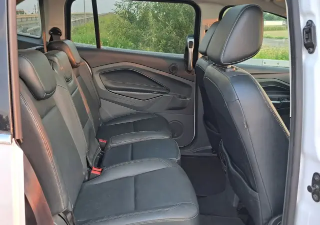 FORD Grand C-MAX 2.0 TDCi Titanium