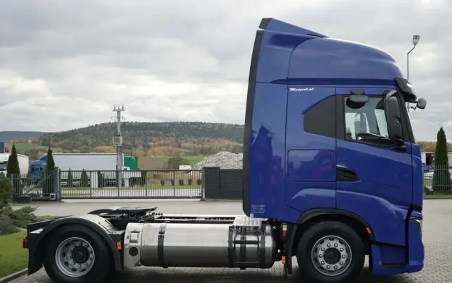 IVECO S-WAY / 460 / RETARDER /  LNG / 