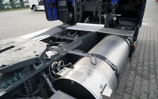 IVECO S-WAY / 460 / RETARDER /  LNG / 