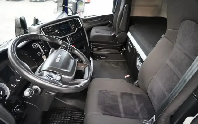 IVECO S-WAY / 460 / RETARDER /  LNG / 