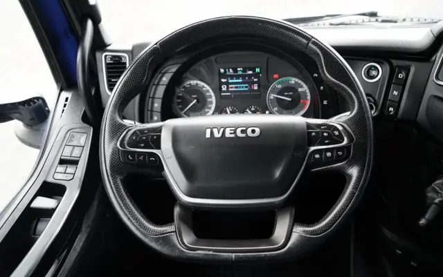 IVECO S-WAY / 460 / RETARDER /  LNG / 