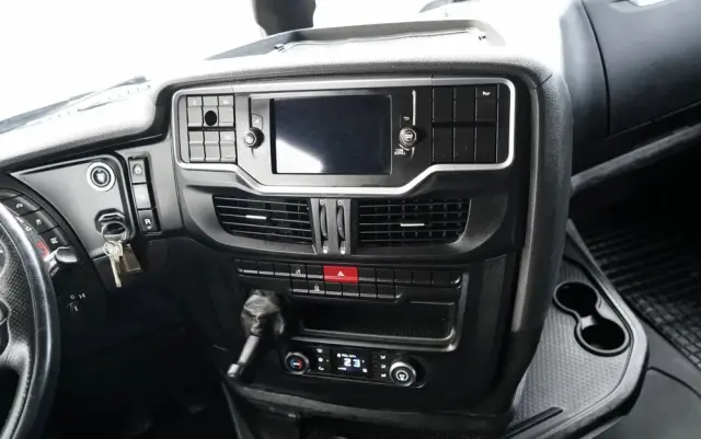 IVECO S-WAY / 460 / RETARDER /  LNG / 