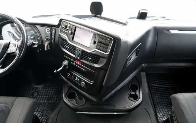 IVECO S-WAY / 460 / RETARDER /  LNG / 