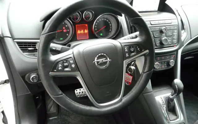 OPEL Zafira Tourer 1.4 Turbo Automatik Edition
