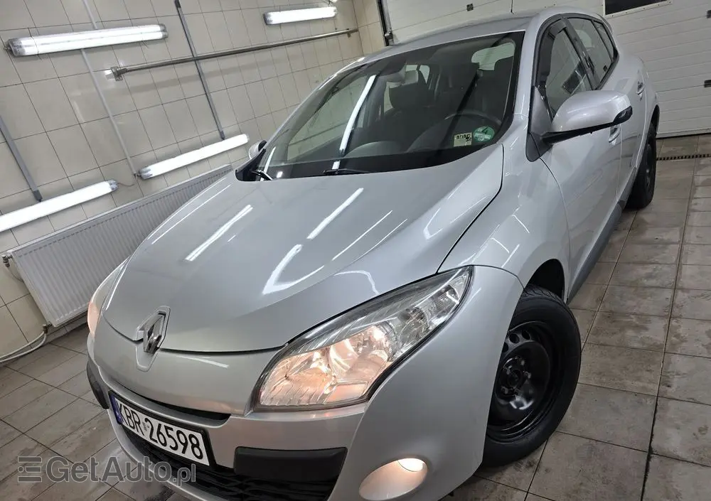 RENAULT Megane 1.6 16V 110 Dynamique