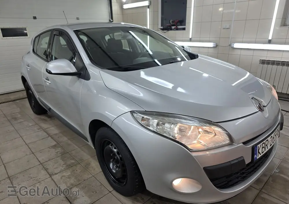 RENAULT Megane 1.6 16V 110 Dynamique
