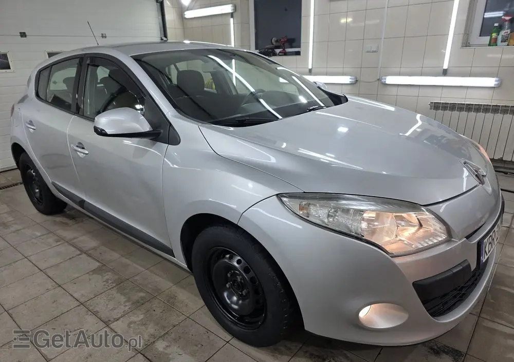 RENAULT Megane 1.6 16V 110 Dynamique